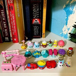 FINAL SALE!! Shopkins Lot of 21 Assorted Figurines Popular Mixed Selection
